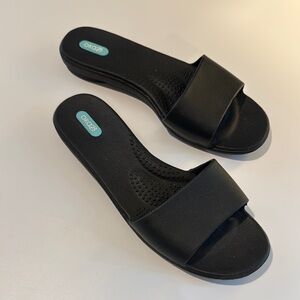 OKA b. Black Sandals Minimalist Comfort